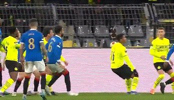 开云体育-【欧联杯】中卫送点+乌龙 多特主场先丢3球2比4惨败